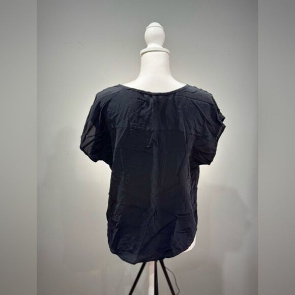 CLEARANCE! Black Silk Joie Boxy Fit Blouse Size S EUC - Picture 2 of 6